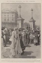 La coronación pospuesta, la primera insinuación